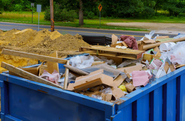 Best Yard Cleanup Services  in Mequon, WI